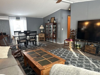 Very well maintained 3-bedroom, 2-bath home set on 5 private - photo 16