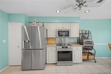 You'll love this beautifully maintained, furnished, 2-bedroom - photo 18