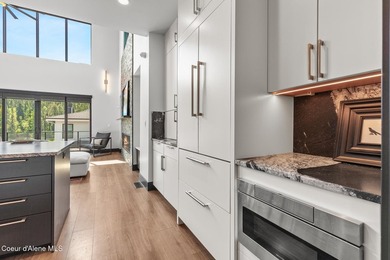 Luxury living at an extraordinary value! Enjoy stunning river - photo 8