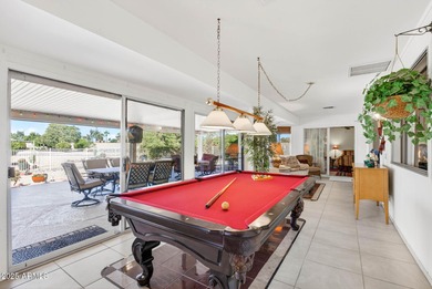 Great San Franciscan model tucked away in a quiet cul-de-sac on