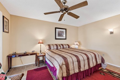 Great San Franciscan model tucked away in a quiet cul-de-sac on