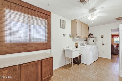 Great San Franciscan model tucked away in a quiet cul-de-sac on