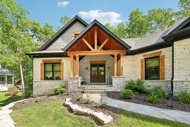 Welcome to this exceptional custom-built home, thoughtfully - photo 7