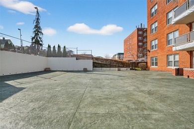 This sunny Jr. 4 corner unit is a gem in the beautifully - photo 35