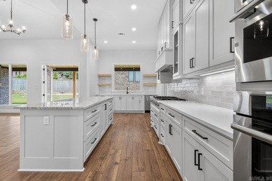 Welcome to refined living in the highly sought-after Arlington - photo 13