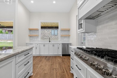 Welcome to refined living in the highly sought-after Arlington - photo 14