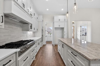 Welcome to refined living in the highly sought-after Arlington - photo 15