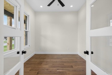 Welcome to refined living in the highly sought-after Arlington - photo 19