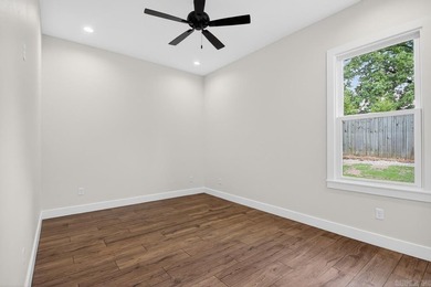Welcome to refined living in the highly sought-after Arlington - photo 29