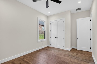 Welcome to refined living in the highly sought-after Arlington - photo 30