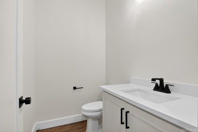Welcome to refined living in the highly sought-after Arlington - photo 32