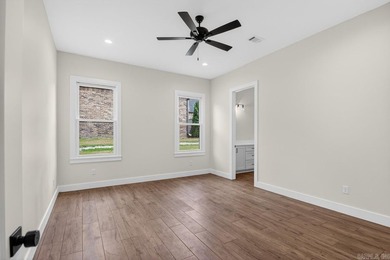 Welcome to refined living in the highly sought-after Arlington - photo 34