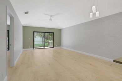 Make this beautifully remodeled 2-bedroom, 2-bath villa in - photo 8