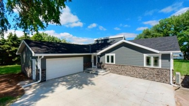 Johnson Lake Home For Sale in Johnson Lake Nebraska