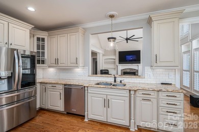 Welcome to 6627 Harbor Oaks Drive- a refined blend of luxury and - photo 14