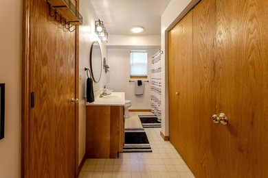 Welcome home to 1702 N Southgate! Move right in to this very - photo 17