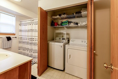 Welcome home to 1702 N Southgate! Move right in to this very - photo 21