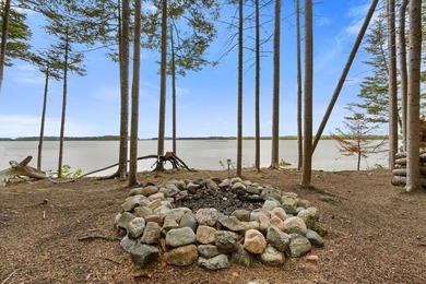 Welcome to a beautiful waterfront setting on Back Bay, ideal for - photo 1