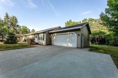Welcome home to 1702 N Southgate! Move right in to this very - photo 34