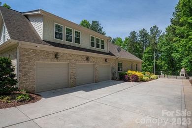 Welcome to 6627 Harbor Oaks Drive- a refined blend of luxury and - photo 35