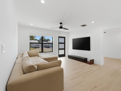 Fully remodeled in 2023, this Jupiter home feels like new - photo 7