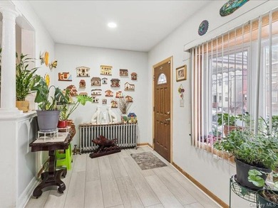 Beautiful Colonial featuring 4 bedrooms and 3 bathrooms - photo 11