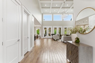 Welcome to an extraordinary luxurious retreat nestled in the - photo 12