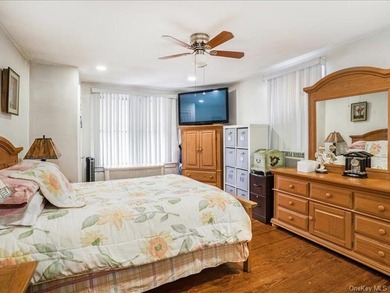 Beautiful Colonial featuring 4 bedrooms and 3 bathrooms - photo 14
