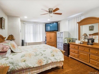 Beautiful Colonial featuring 4 bedrooms and 3 bathrooms - photo 15