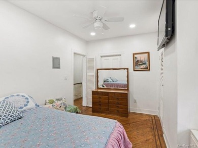 Beautiful Colonial featuring 4 bedrooms and 3 bathrooms - photo 18