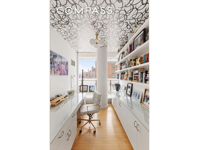 This unique, sun-drenched, triplex penthouse home has 4 bedrooms - photo 18