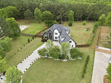 Welcome to an extraordinary luxurious retreat nestled in the - photo 50