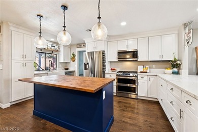 Stunning, Fully Remodeled home in one of Boulder City's most - photo 6