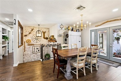 Stunning, Fully Remodeled home in one of Boulder City's most - photo 7