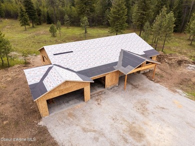 This beautiful single-level home on almost 5 acres is all about - photo 3