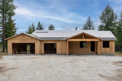 This beautiful single-level home on almost 5 acres is all about - photo 5