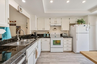 Wake up to stunning golf course and mountain views from this - photo 22