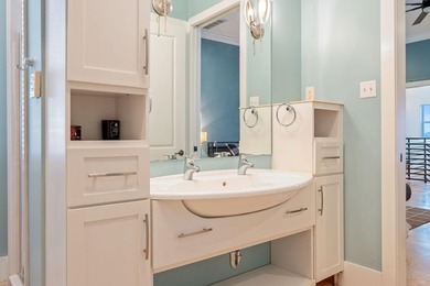Located in the gated community of Maravilla & tucked away in a - photo 32