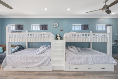 Located in the gated community of Maravilla & tucked away in a - photo 40