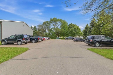 Exceptional investment opportunity! This 16-unit apartment - photo 11