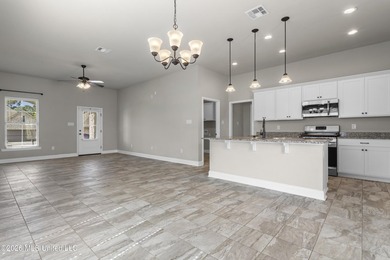 Don't miss this beautifully maintained home in the Savoy Place - photo 15