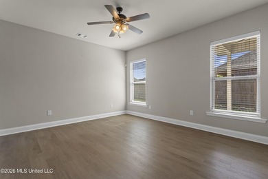 Don't miss this beautifully maintained home in the Savoy Place - photo 16