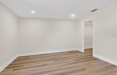 Welcome to 6647 Boca Hermosa Lane! Just renovated and move-in - photo 17