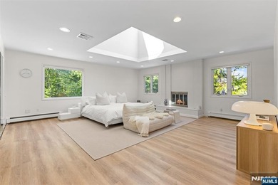 EXPERIENCE REFIND LUXURY & RESORT-LIKE LIVING IN FULLY - photo 18