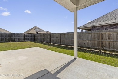 Don't miss this beautifully maintained home in the Savoy Place - photo 26