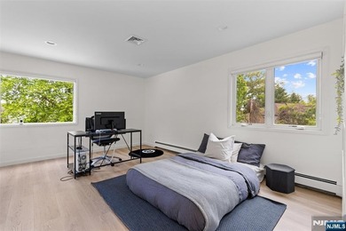 EXPERIENCE REFIND LUXURY & RESORT-LIKE LIVING IN FULLY - photo 26