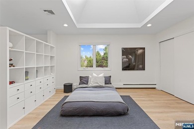EXPERIENCE REFIND LUXURY & RESORT-LIKE LIVING IN FULLY - photo 28