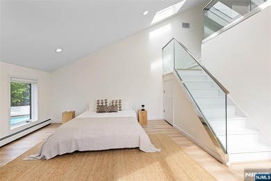 EXPERIENCE REFIND LUXURY & RESORT-LIKE LIVING IN FULLY - photo 32