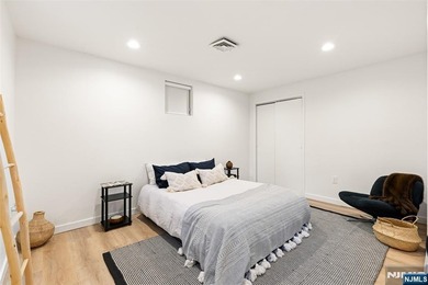EXPERIENCE REFIND LUXURY & RESORT-LIKE LIVING IN FULLY - photo 39