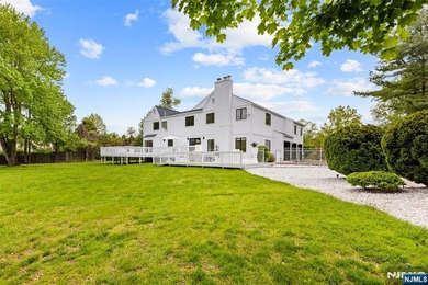 EXPERIENCE REFIND LUXURY & RESORT-LIKE LIVING IN FULLY - photo 42